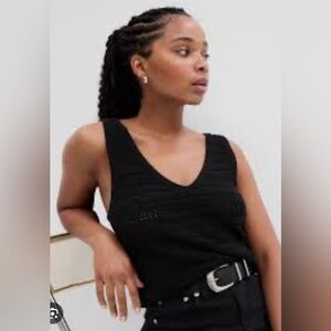 Gap Women’s crochet top size L